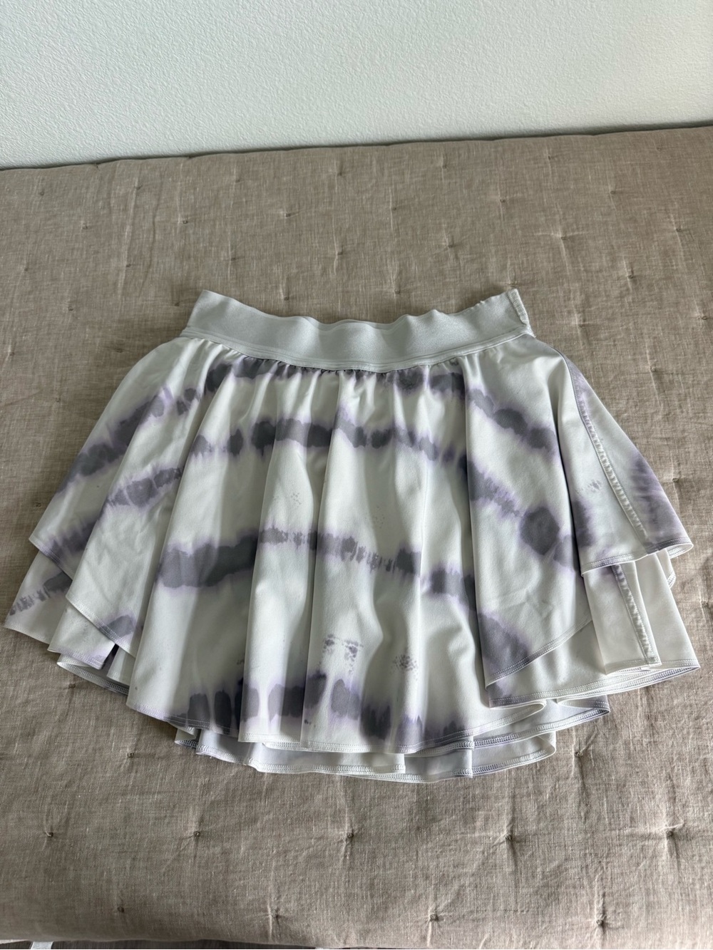 Lululemon Court Lined Rival Tennis Sports Skirt w Shorts White Tie Dye Size 6